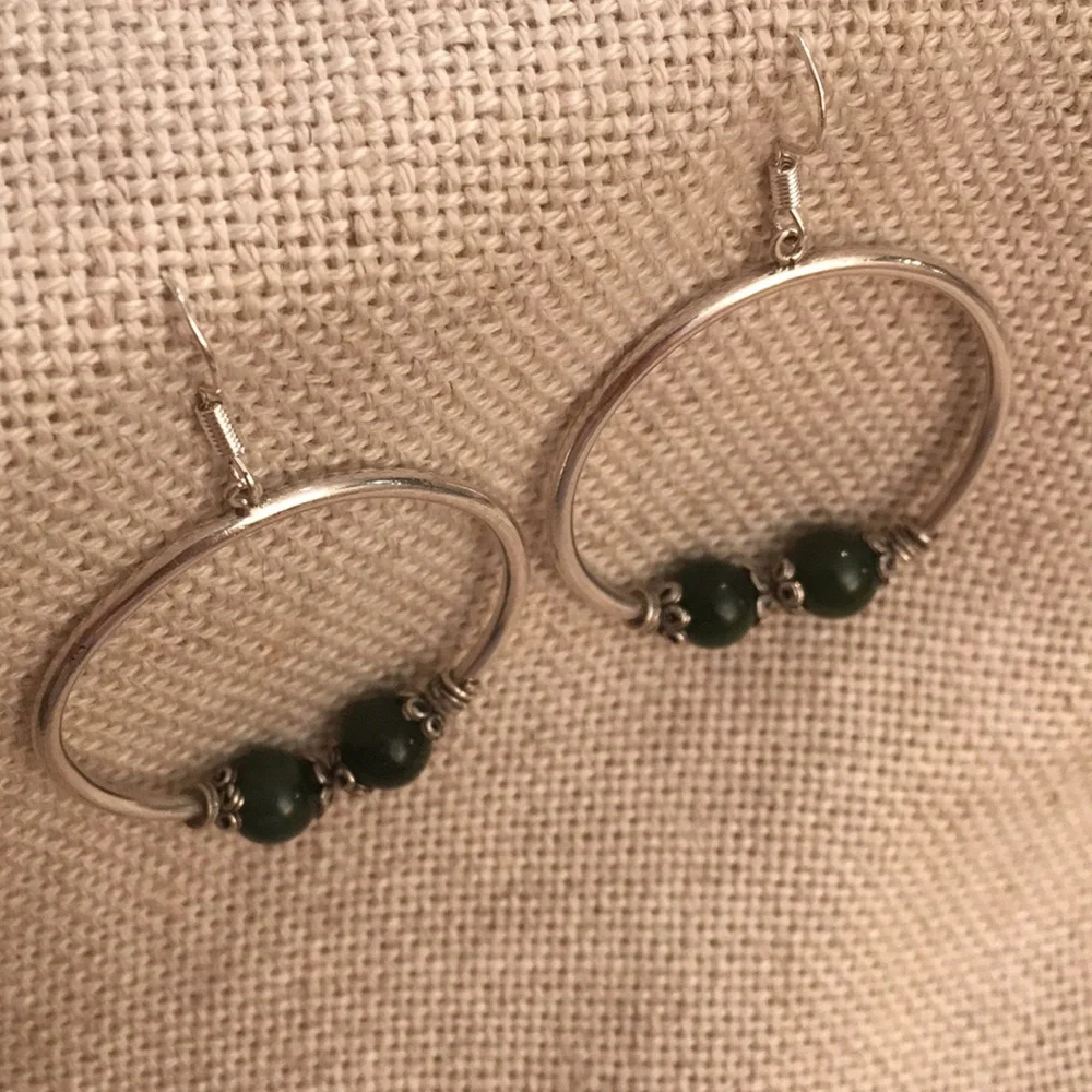 Vtg Sterling Circle Earrings Green Stone Beads